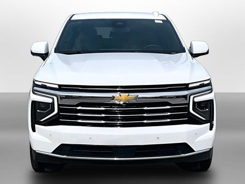 Used 2025 Chevrolet Tahoe LT AWD/4WD image 3