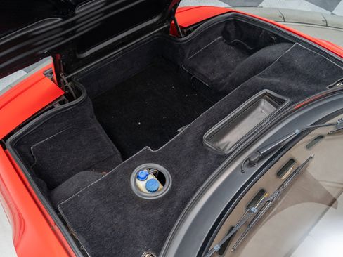 Used 1988 Ferrari Testarossa image 19