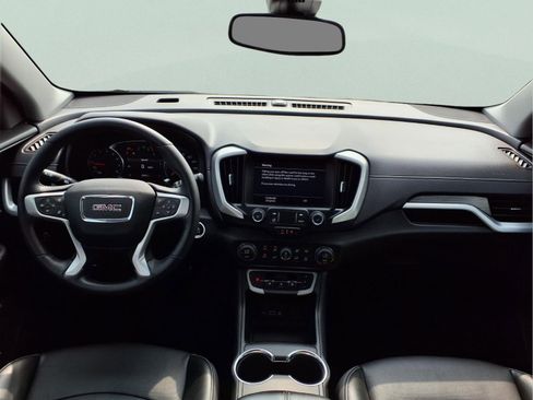 Used 2022 GMC Terrain SLT w/ Elevation Edition image 11