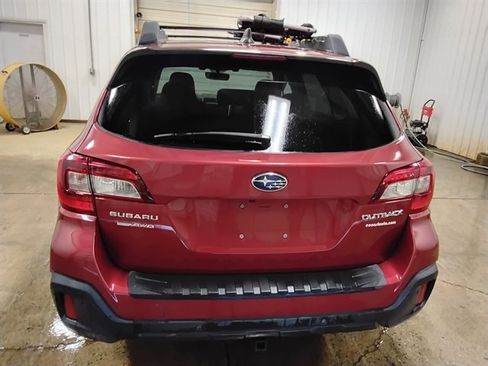 Used 2018 Subaru Outback 2.5i Limited image 7