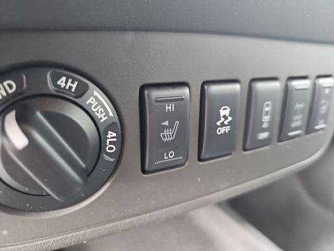 Used 2019 Nissan Frontier PRO-4X w/ Pro-4x Luxury Package AWD/4WD image 32