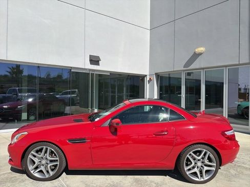 Used 2014 Mercedes-Benz SLK 350 image 8