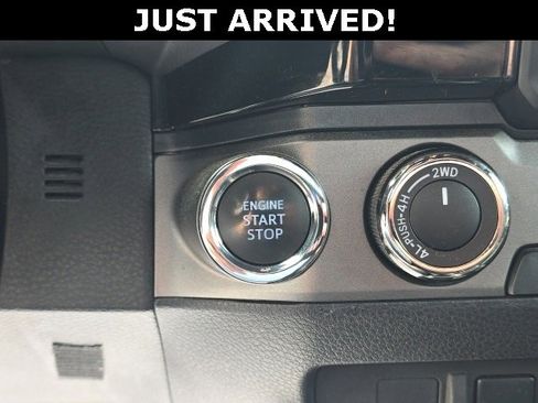 Used 2018 Toyota Tacoma TRD Off-Road image 13