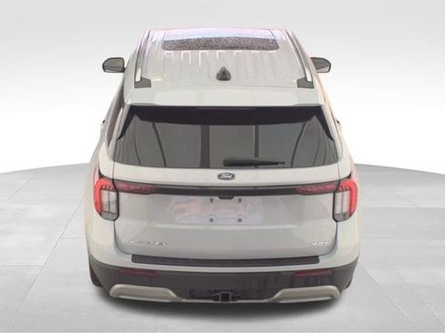 Used 2025 Ford Explorer Platinum w/ LUX Leather Package AWD/4WD image 5