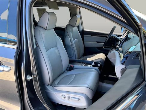 Used 2023 Honda Odyssey Elite image 9