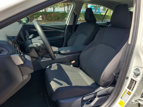 Used 2025 Toyota Camry LE image 17