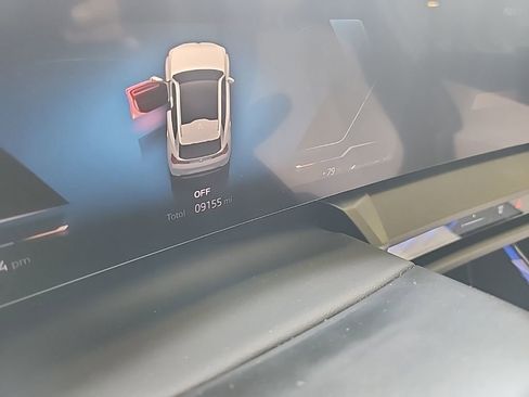 Used 2025 BMW X3 xDrive30i w/ Convenience Package image 5