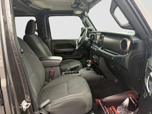 Used 2019 Jeep Wrangler Unlimited Sport S AWD/4WD image 20
