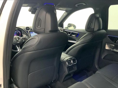 Used 2024 Mercedes-Benz GLC 300 image 16