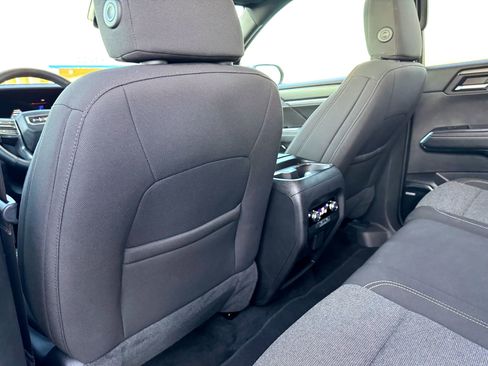 Used 2025 GMC Acadia Elevation image 19