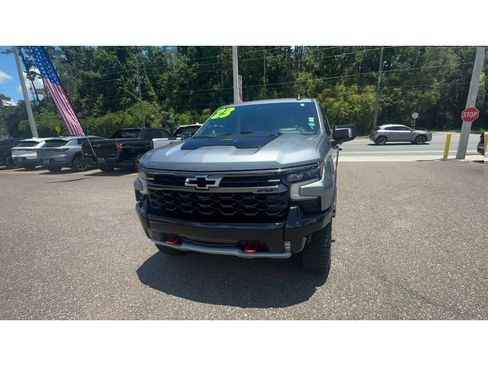 Used 2023 Chevrolet Silverado 1500 ZR2 w/ Technology Package AWD/4WD image 7