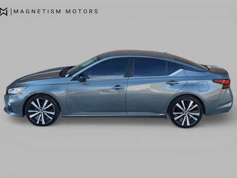 Used 2019 Nissan Altima 2.5 SR image 2