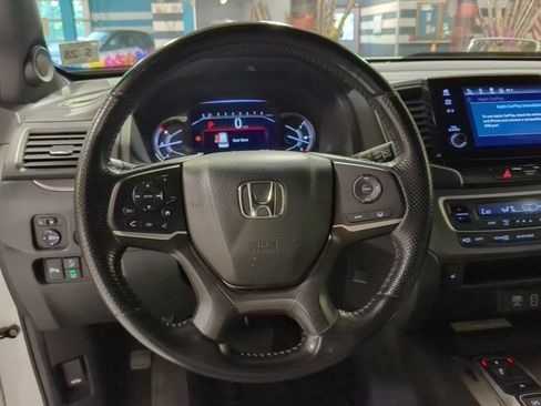 Used 2023 Honda Passport EX-L image 2
