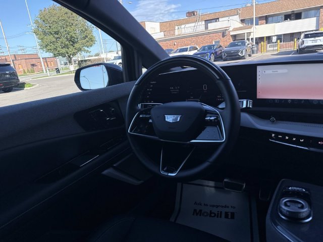 Certified 2025 Cadillac Optiq Luxury 1 AWD/4WD image 33