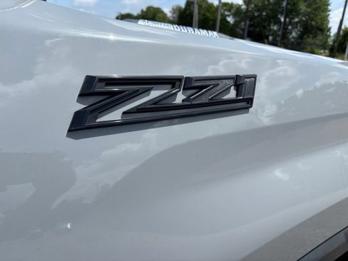 Used 2024 Chevrolet Silverado 2500 LTZ w/ LTZ Plus Package AWD/4WD image 10