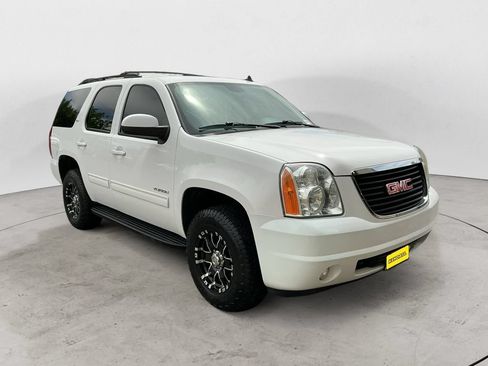 Used 2014 GMC Yukon SLT AWD/4WD image 3