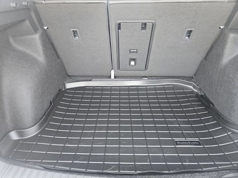New 2026 Volkswagen Taos SE FWD image 31