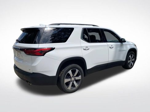 Used 2023 Chevrolet Traverse LT w/ LT Premium Package AWD/4WD image 7