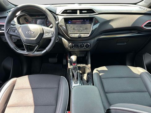 Used 2023 Chevrolet TrailBlazer RS w/ Convenience Package FWD image 14
