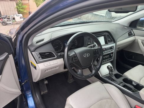 Used 2017 Hyundai Sonata Sport w/ Value Edition Package 02 FWD image 18