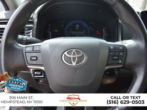 Used 2025 Toyota Camry LE AWD/4WD image 14