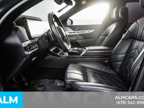 Used 2024 BMW i7 eDrive50 w/ M Sport Package RWD image 15