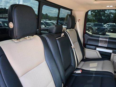 Used 2017 Ford F250 Lariat w/ Lariat Ultimate Package AWD/4WD image 24