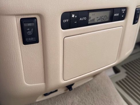 Used 2016 INFINITI QX80 4WD w/ Deluxe Technology Package image 18