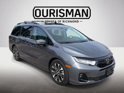 Used 2025 Honda Odyssey Elite image 3