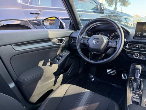 Used 2025 Honda Civic Sport image 17