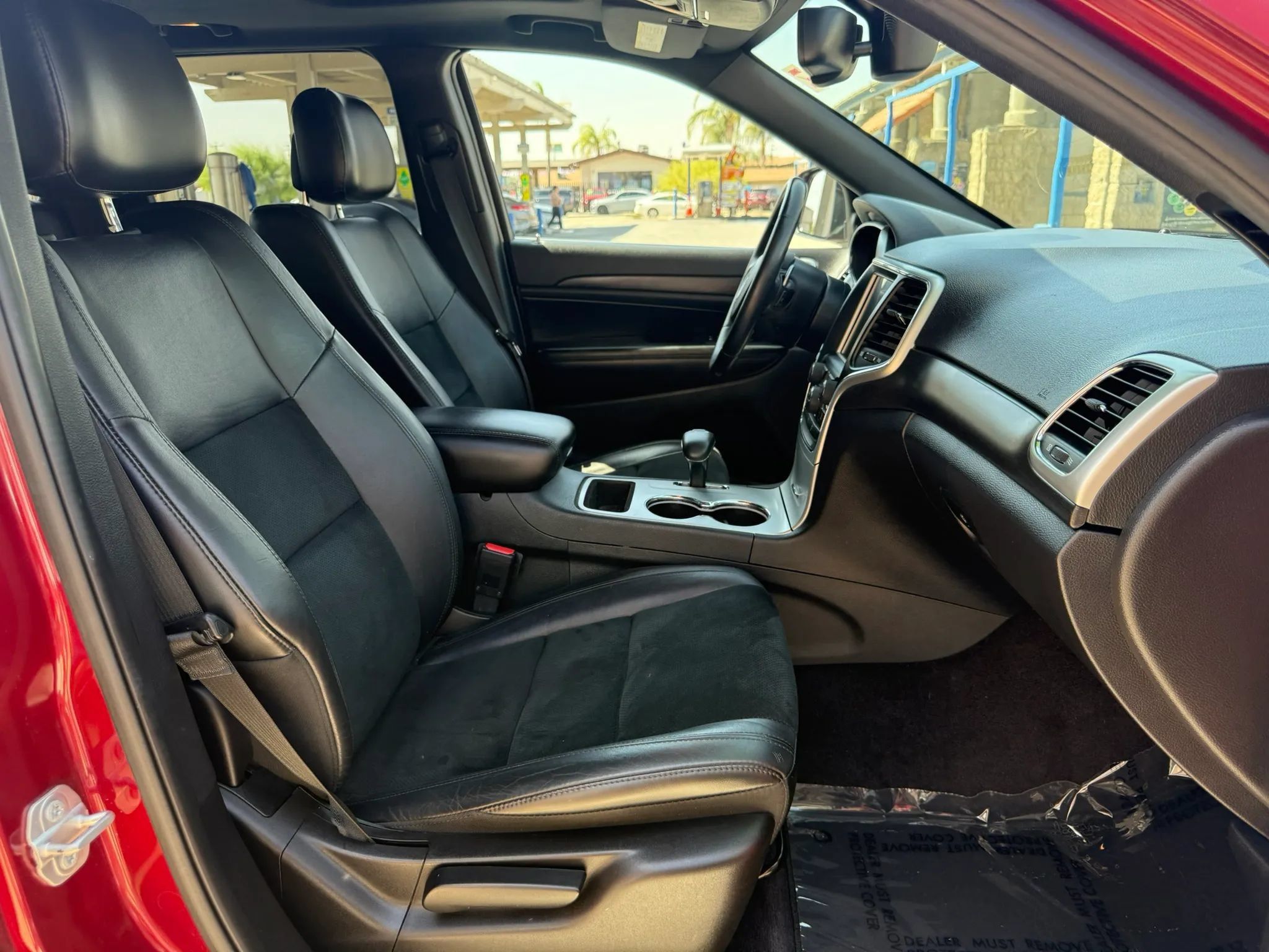 Used 2015 Jeep Grand Cherokee Altitude RWD image 19
