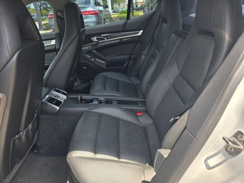 Used 2013 Porsche Panamera S RWD image 21