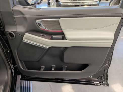 New 2025 Ford Expedition Platinum w/ Platinum Ultimate Package image 34