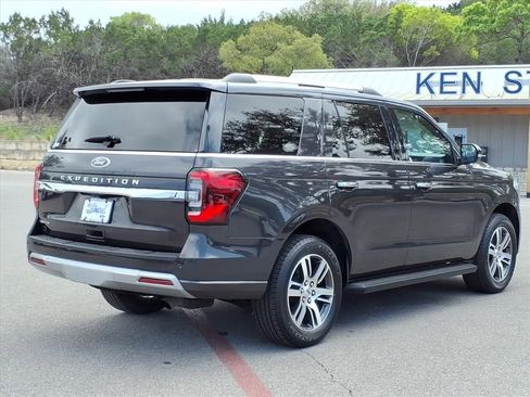 Certified 2024 Ford Expedition Limited image 10