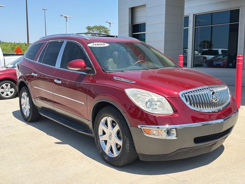 Used 2008 Buick Enclave CXL w/ Entertainment Package #3 FWD image 2