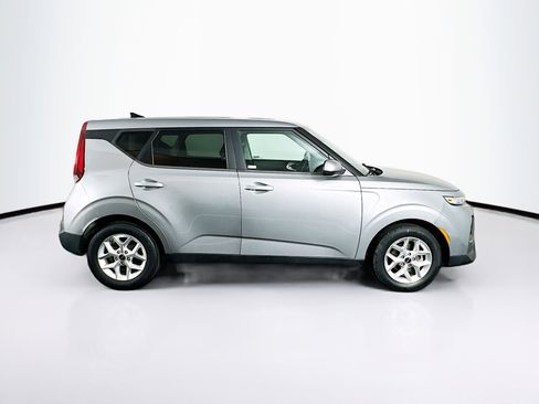 Used 2022 Kia Soul LX w/ Technology Package image 10