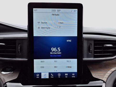 Used 2022 Ford Explorer Platinum w/ Equipment Group 601A image 12