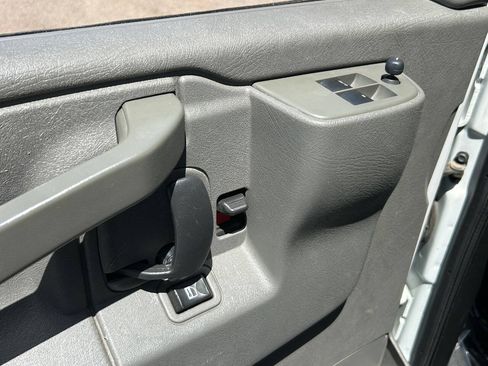 Used 2019 Chevrolet Express 3500 LT w/ LT Preferred Equipment Group RWD image 26