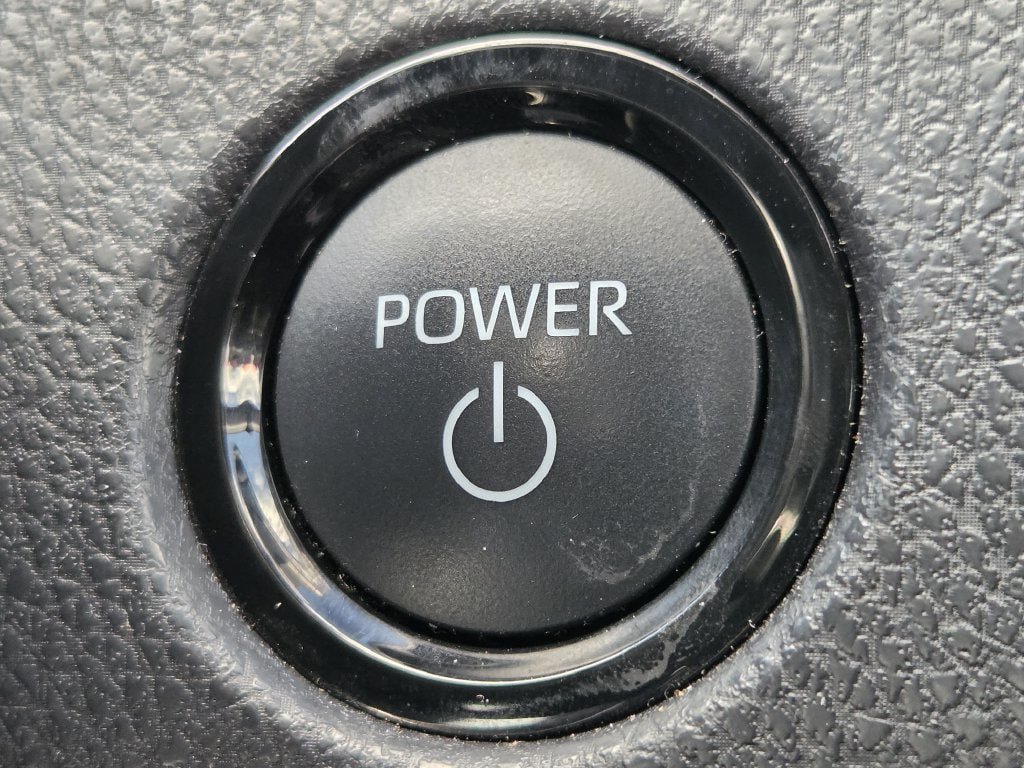 Used 2025 Toyota Camry SE w/ Convenience Package FWD image 22