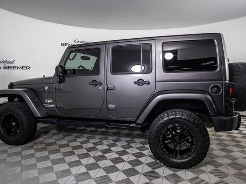 Used 2018 Jeep Wrangler Unlimited Sahara w/ Max Tow Package AWD/4WD image 11