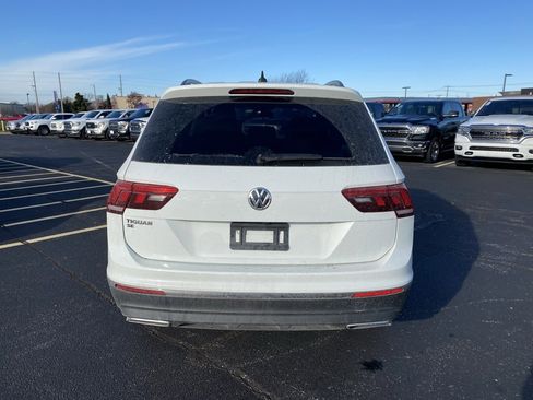 Used 2021 Volkswagen Tiguan SE image 10