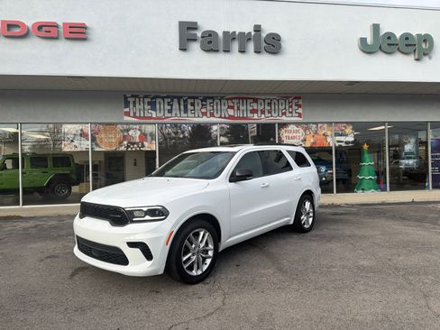 Used 2024 Dodge Durango GT image 1