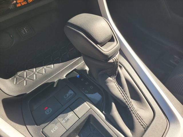 Used 2025 Toyota RAV4 LE FWD image 18