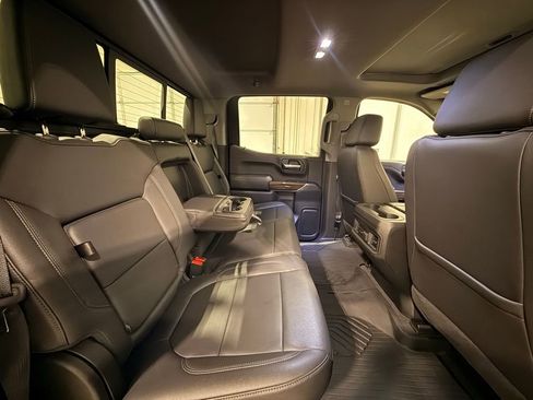 Used 2021 Chevrolet Silverado 1500 LT Trail Boss w/ Convenience Package II image 31