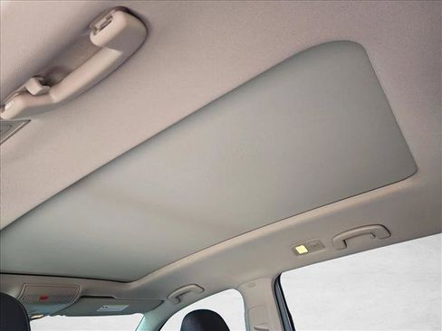 Used 2019 Volkswagen Atlas SE FWD image 18
