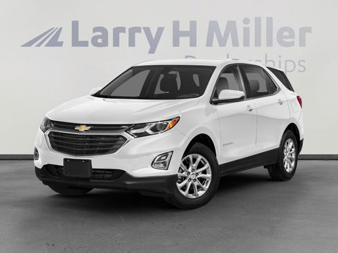 Used 2018 Chevrolet Equinox LT FWD image 2