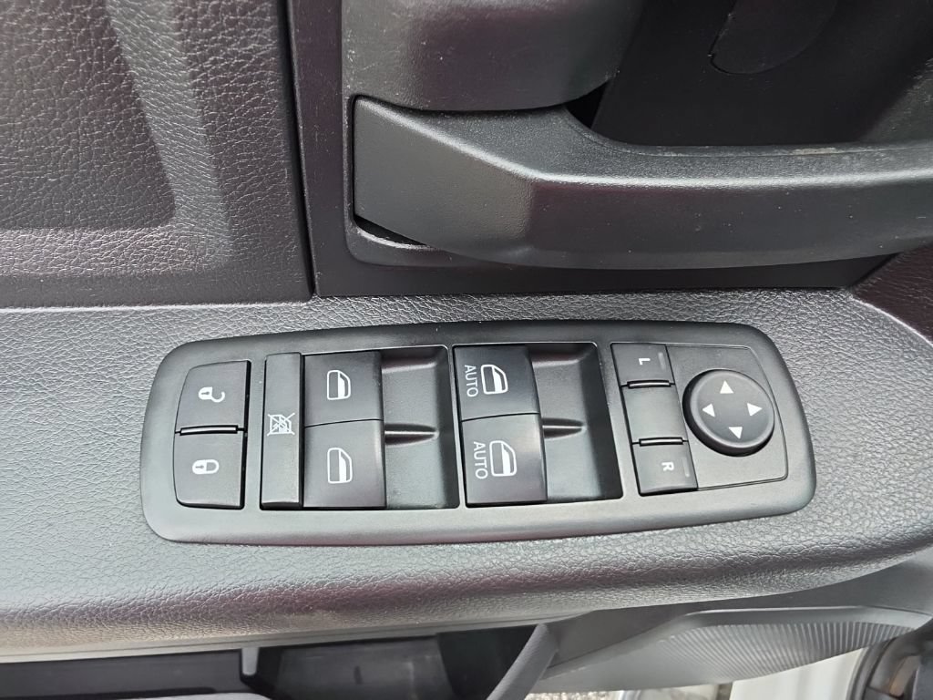 Used 2014 RAM 1500 ST w/ SXT Appearance Group AWD/4WD image 20