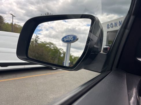 Used 2023 Ford Ranger Lariat w/ FX4 Off-Road Package image 22