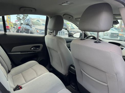 Used 2014 Chevrolet Cruze LT FWD image 15