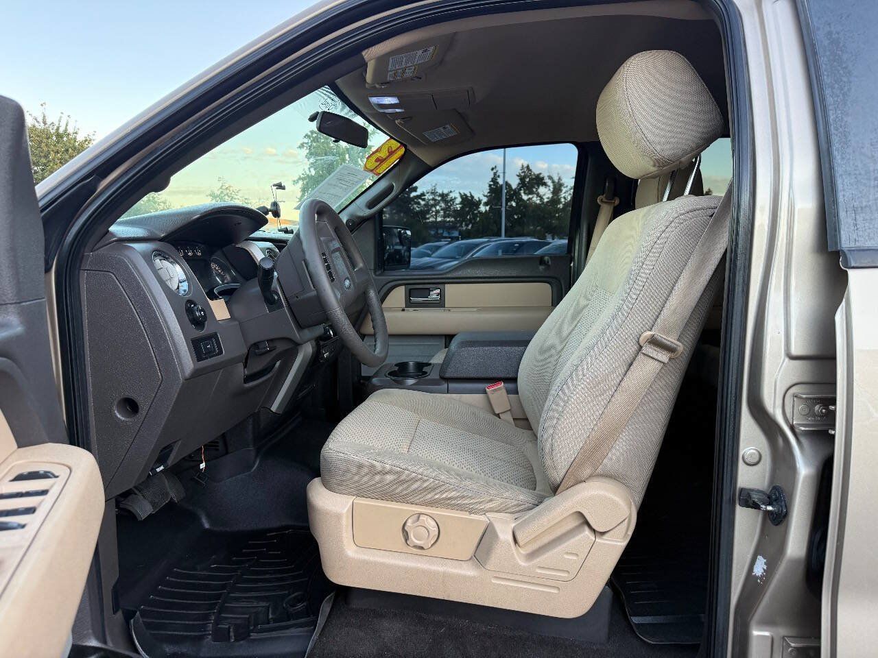 Used 2013 Ford F150 XLT w/ Trailer Tow Pkg AWD/4WD image 10
